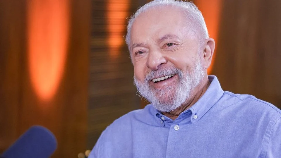 Lula faz primeira reunião online com ministros e auxiliares  após cirurgias