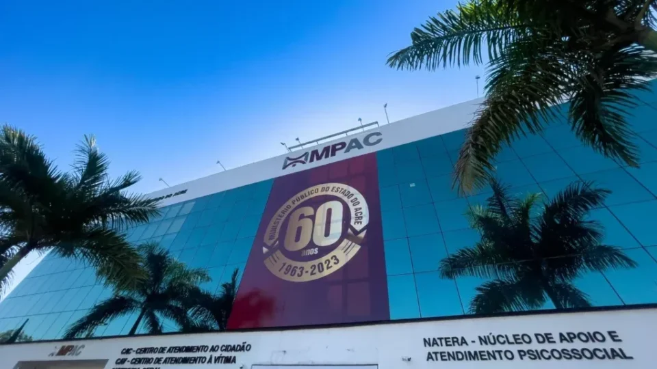 MPAC abre concurso público com 45 vagas e salários de até R$ 6 mil