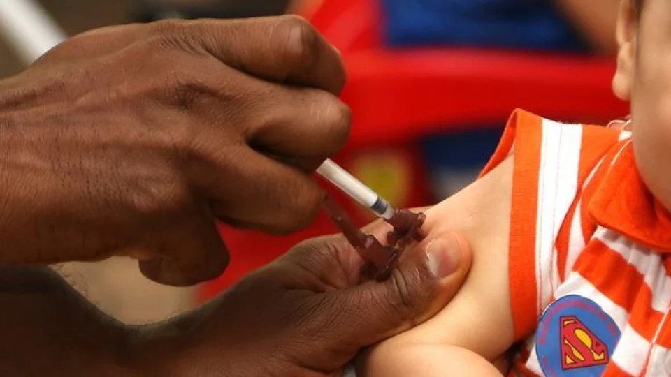 Shopping promove campanha de vacinação contra a poliomielite no Acre