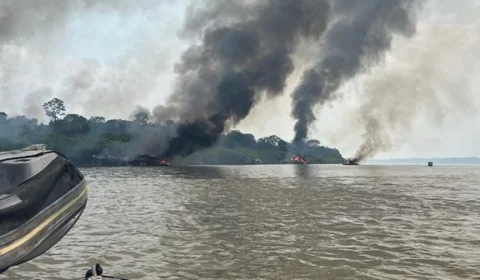 Mais de 140 balsas de garimpo ilegal são destruídas em operação da PF em RO