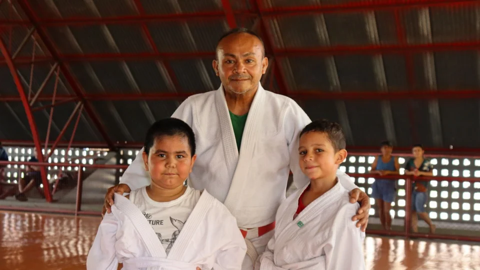 Conheça projeto social que ensina prática do judô em Manaus
