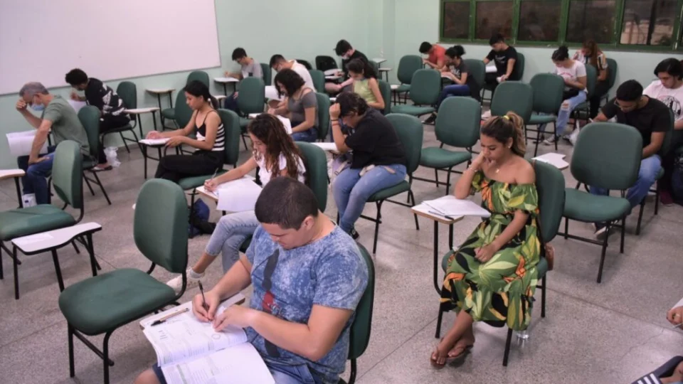 SIS e Vestibular: provas da UEA iniciam no domingo (22); confira