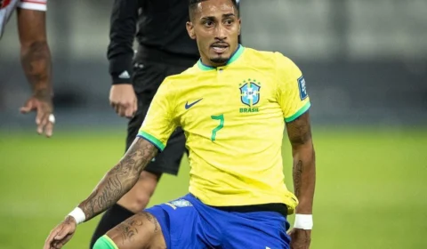 Raphinha é desconvocado da Seleção Brasileira após lesão