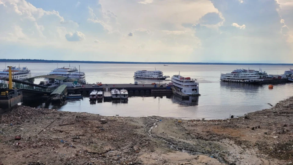Seca no AM: número de pessoas afetadas chega a mais de meio milhão