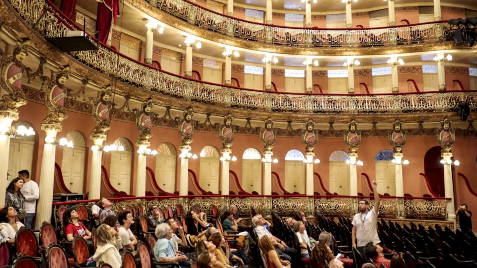 Shows no Teatro Amazonas são cancelados nos próximos 15 dias