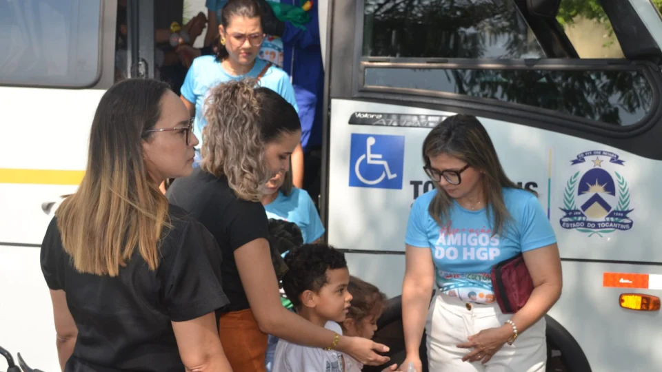 Ação leva crianças da ala pediátrica para o cinema em Palmas