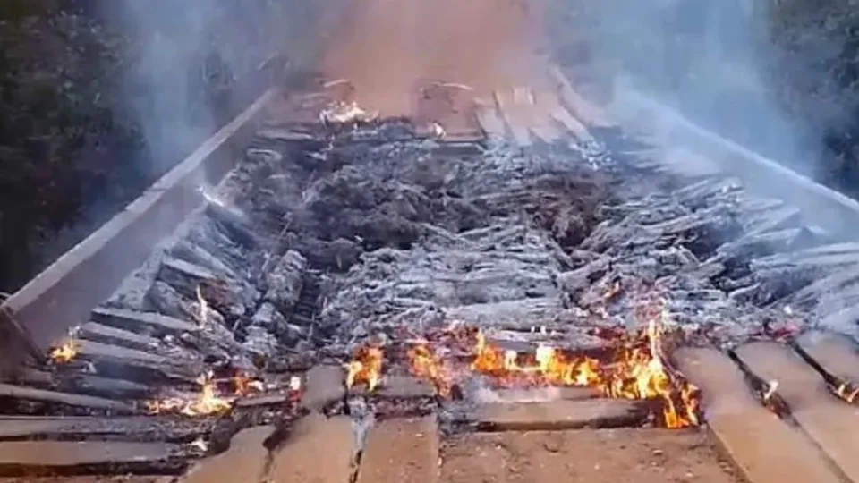 Polícia investiga incêndio de ponte que dá acesso ao Jalapão no Tocantins