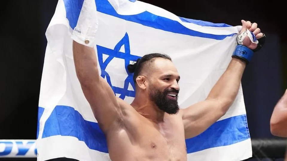 UFC: brasileiro diz ter recebido ameaças de morte por levantar bandeira de Israel