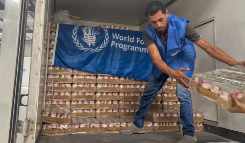 Vinte caminhões com 3 mil toneladas de suprimentos entrarão em Gaza