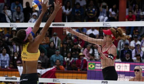 Mundial de vôlei de praia: brasileiras perdem para americanas por 2 sets a 0