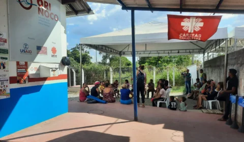 Chuveiro comunitário atende mais de 4 mil refugiados e migrantes, em RR