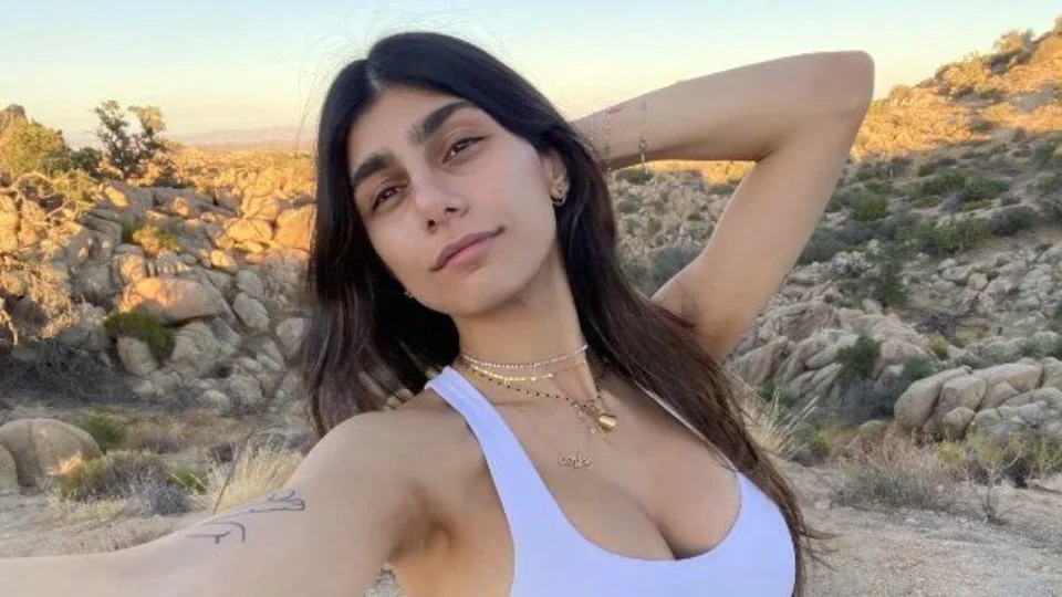 Mia Khalifa perde outro emprego após posicionamento a favor do Hamas