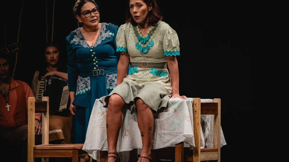 Companhia de teatro roraimense conquista 2 prêmios em festival no AM