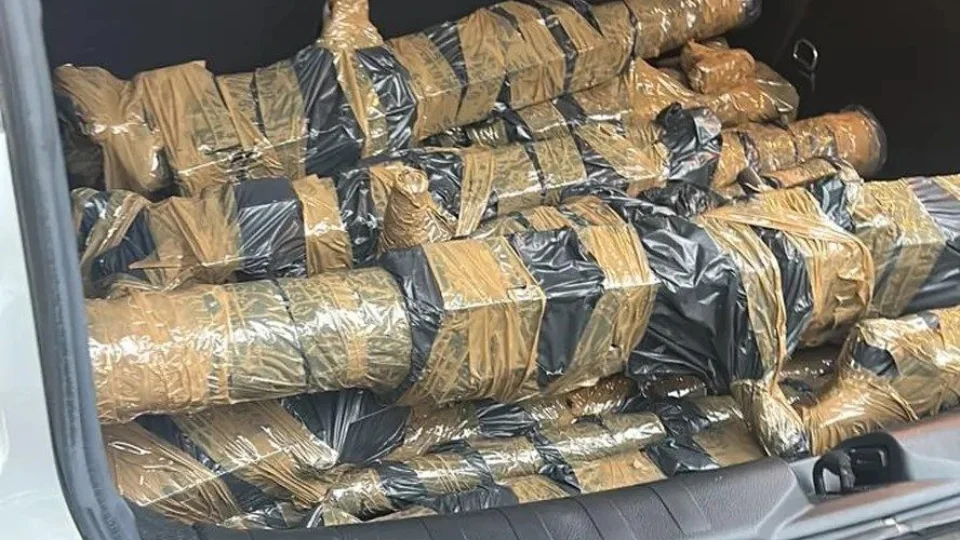 Polícia recupera metralhadoras furtadas do Exército no Rio de Janeiro 