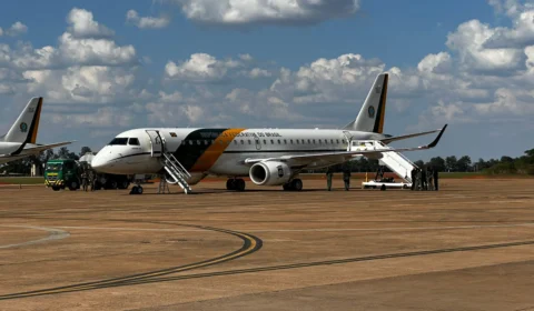 Governo envia em caráter de urgência aeronave para repatriar brasileiros