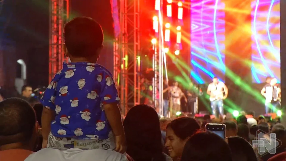 VÍDEO: população comemora o aniversário de 354 anos de Manaus em grande evento