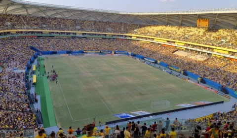 Torcida lota Arena da Amazônia para jogo do Amazonas FC e Botafogo-PB