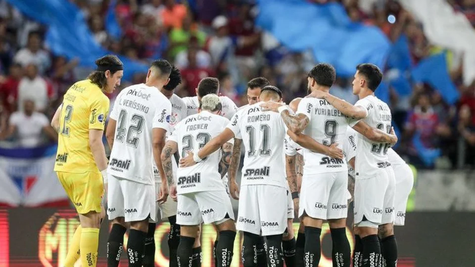 Temporada 2023 acabou para Corinthians? Decisões vão definir futuro