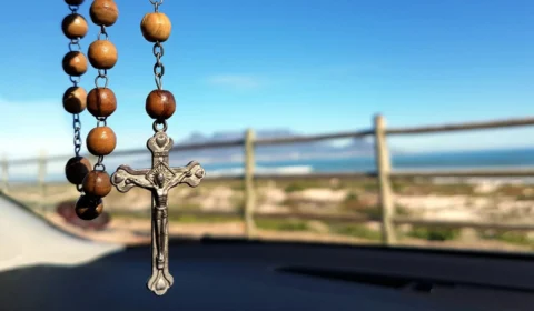 Crucifixo amortece disparo contra padre durante assalto no RS: ‘me salvou’