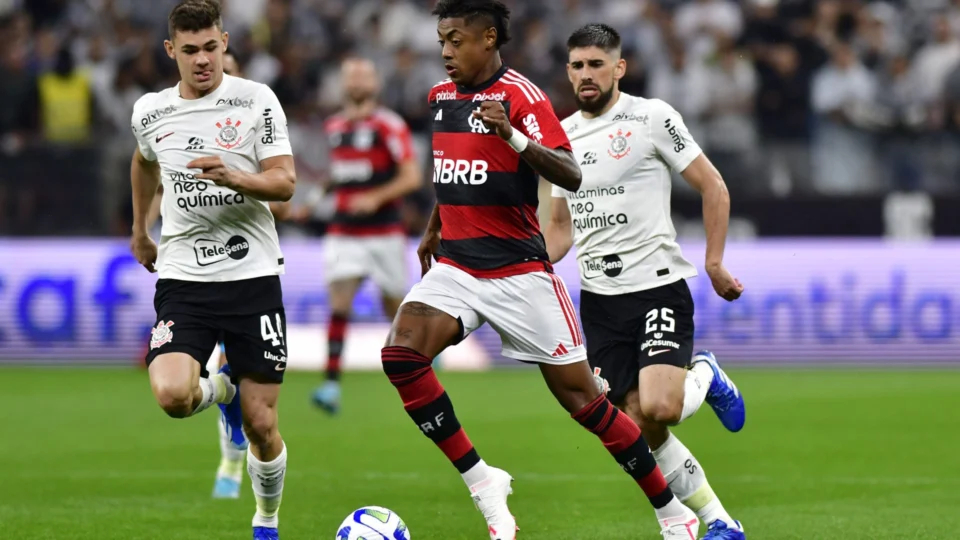 Brasileirão: Flamengo e Corinthians empatam em 1 a 1 no jogo da 26ª rodada