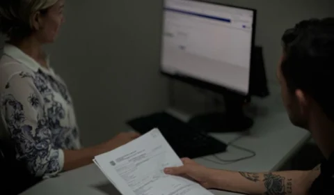 Jovem é preso ao registrar B.O. na Zona Leste de Manaus; entenda