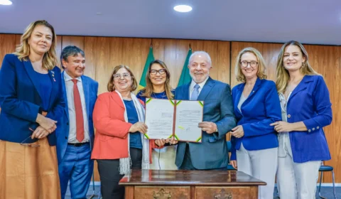 Presidente sanciona lei que firma pensão para órfãos do feminicídio