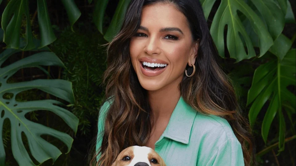 Atriz Mariana Rios solicita ajuda dos seguidores após ter a casa roubada em SP