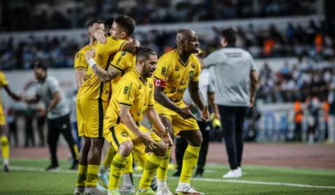 Série C: Amazonas FC vence Paysandu e se aproxima da Série B do Brasileirão