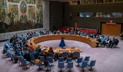 Israel x Hamas: Conselho da ONU aprova resolução que pede pausa humanitária