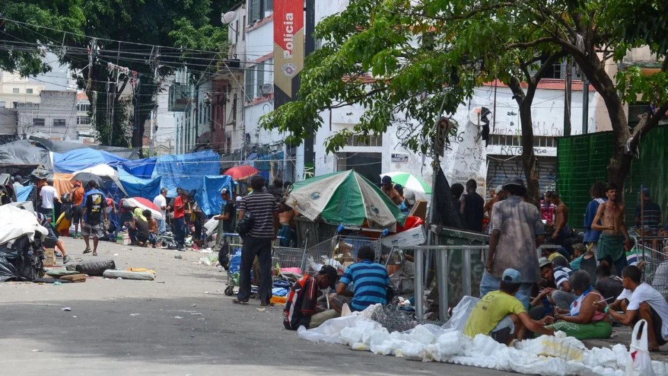Operação na cracolândia prende 19 pessoas na capital de São Paulo