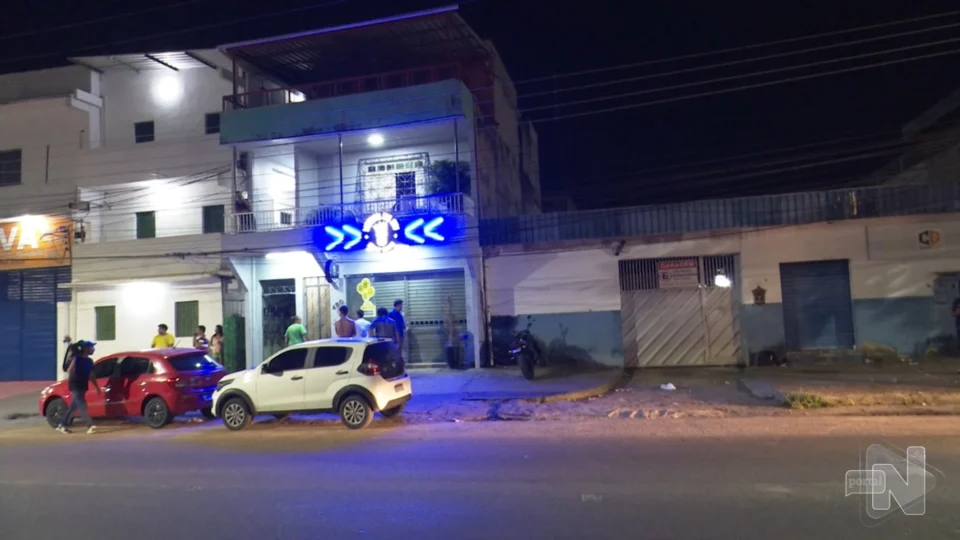 VÍDEO: PM é morto a tiros enquanto trabalhava em restaurante de Manaus
