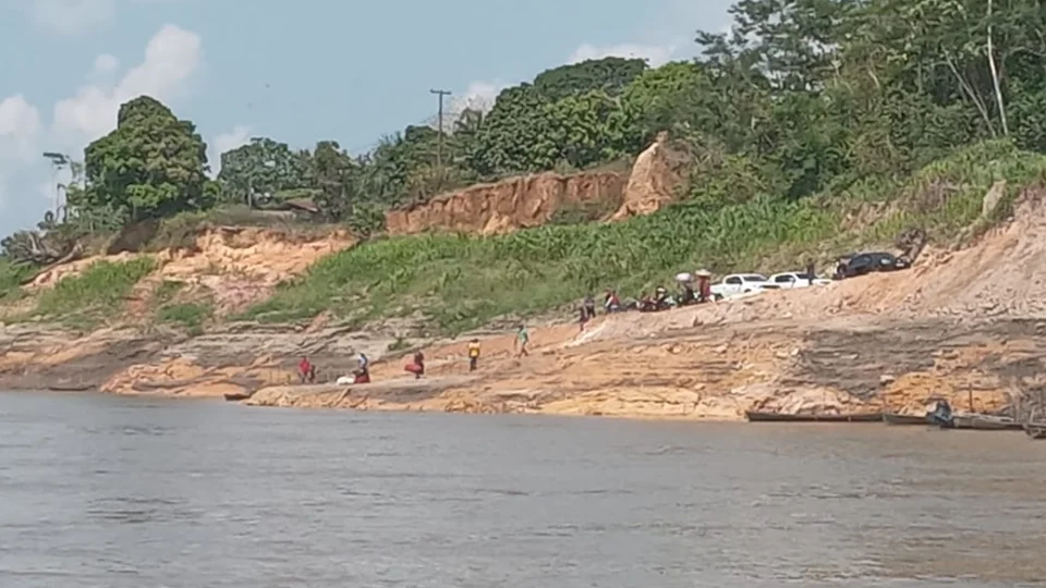 Seca no AM: Dnit declara emergência para navegação no rio Solimões