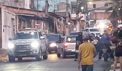 VÍDEO: troca de tiros entre PM e criminosos deixa criança ferida em Manaus