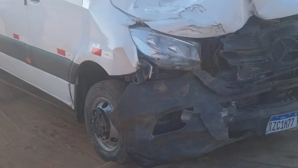 Acidente na BR 174 mata duas crianças, uma grávida e outra mulher, em RR