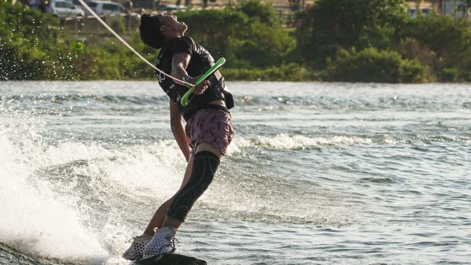 Atleta amazonense é o 1º a conquistar título brasileiro de Wakeboard