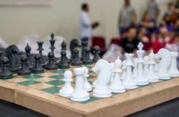 Projeto ‘Xadrez na Escola’ é lançado em Manaus e deve beneficiar 4 mil alunos