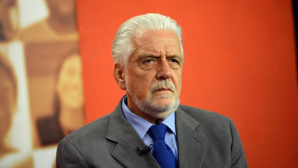 Senador diz que meta fiscal de déficit zero em 2024 será mantida