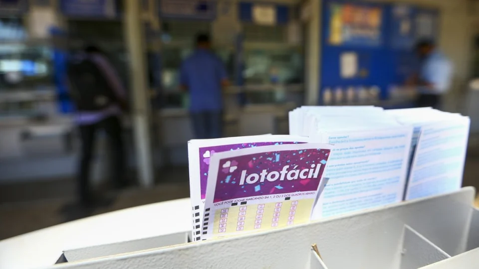 Apostador de Manaus acerta Lotofácil e ganha R$ 908 mil 