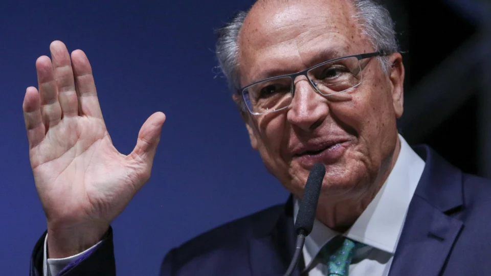 Imposto de importação de produtos químicos e de veículos elétricos será reajustado