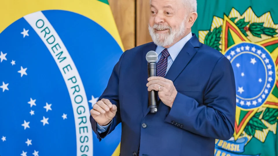 Presidente Lula convoca reunião ministerial para debater infraestrutura