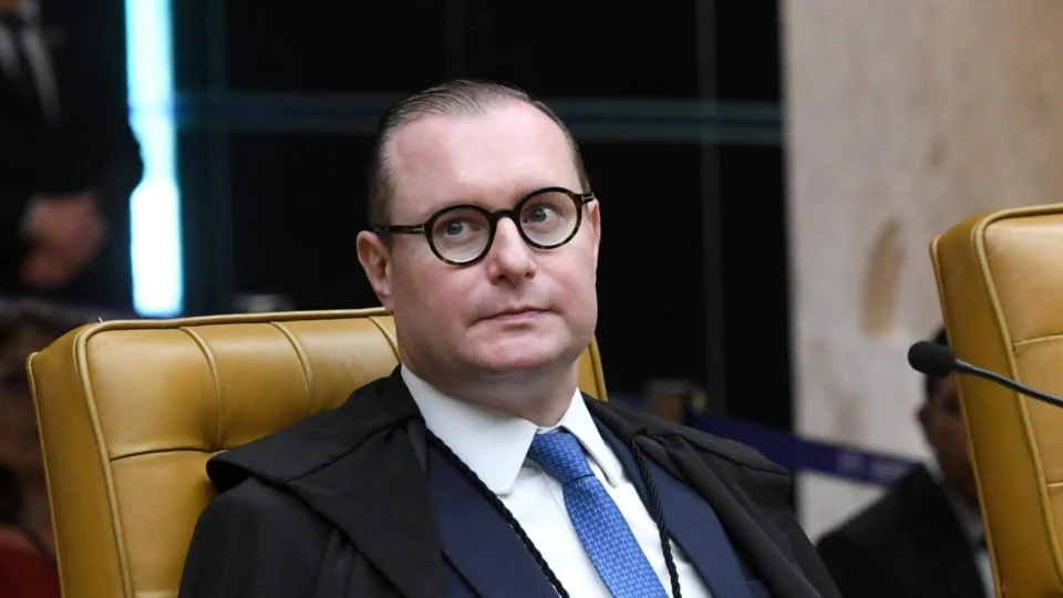 STF anula reconhecimento empregatício de entregador de aplicativo