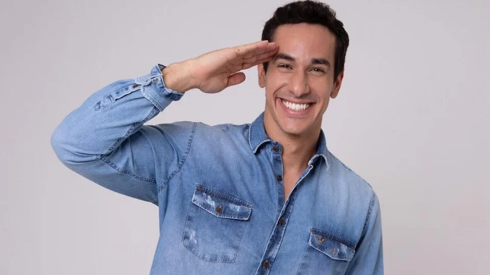 A Fazenda: Henrique Martins é o sexto eliminado do programa