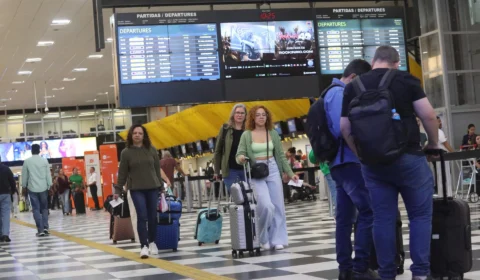 Aeroporto de Congonhas tem novos voos cancelados e atrasos em SP