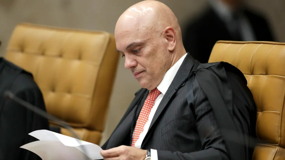 STF rejeita pedido de investigação contra Lula por recebimento de relógio
