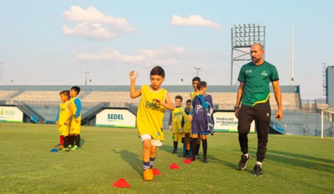 Atleta do AM com paralisia cerebral supera limites no futebol