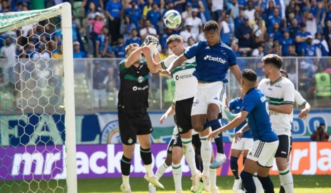 STJD pede que Cruzeiro e Coritiba joguem sem torcida no Brasileirão