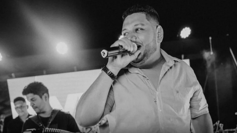Cantor de forró Darlyn Morais morre após picada de aranha no Tocantins