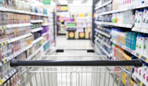 Cartão de crédito: 59% das dívidas são de compras em supermercados