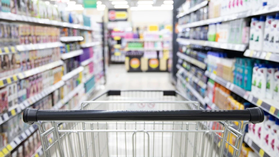 Cartão de crédito: 59% das dívidas são de compras em supermercados