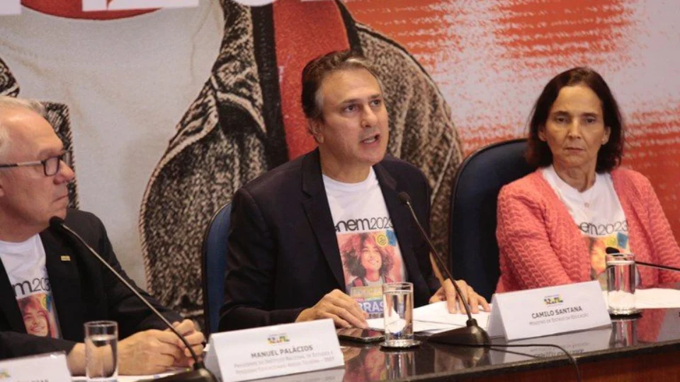 Enem: ministro da Educação faz balanço do segundo dia de provas